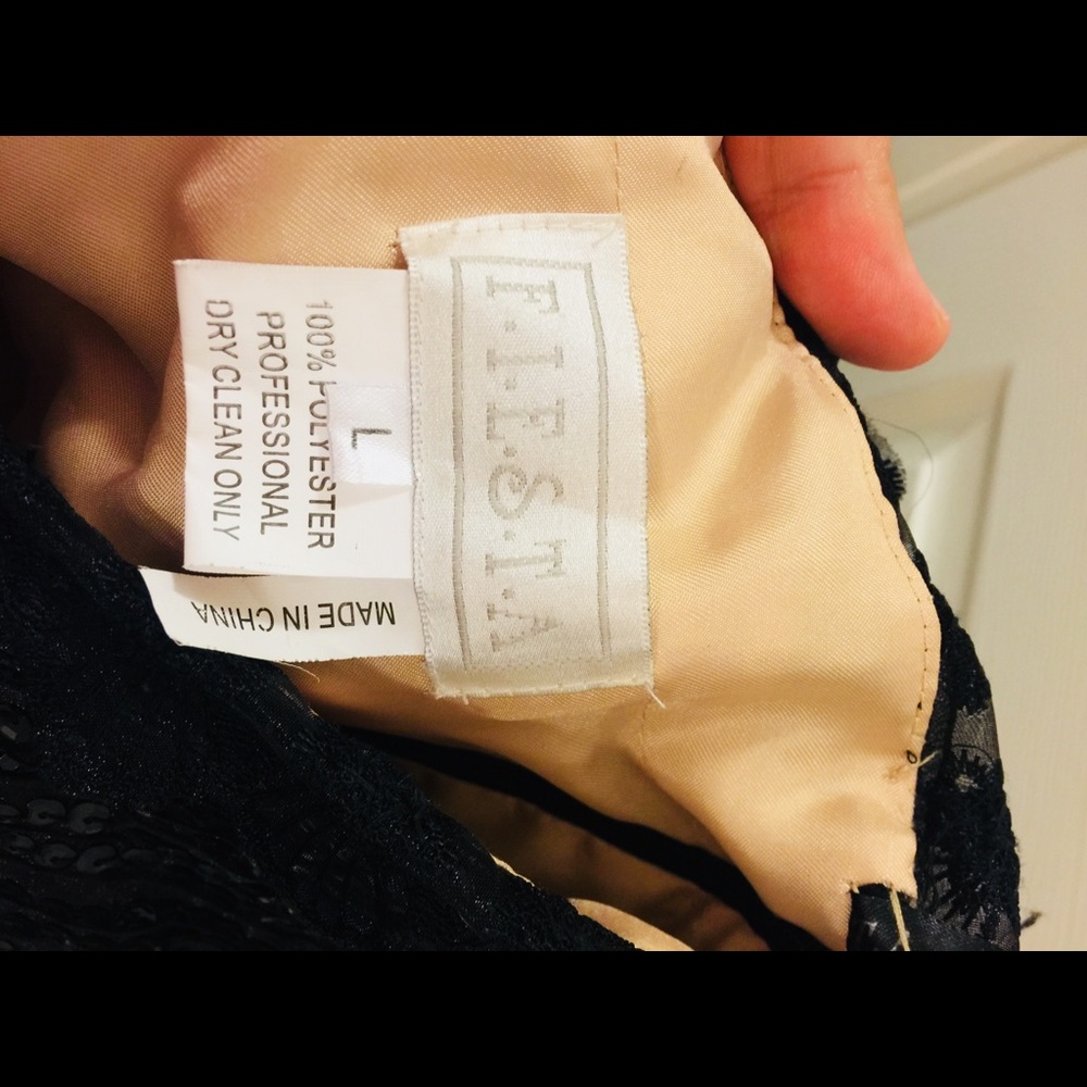 Dress - Picture 6 of 6